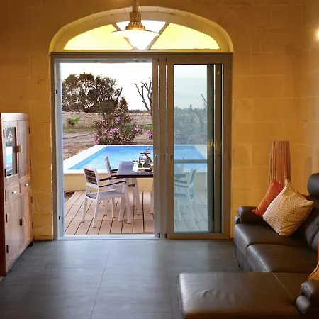 Four Winds Villa *