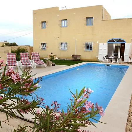 Four Winds Villa